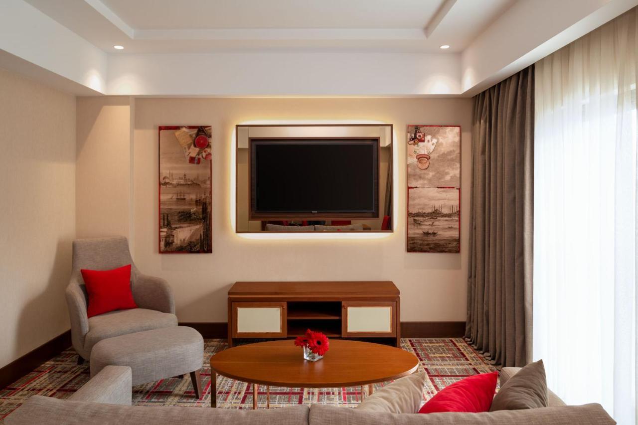 Moevenpick Hotel Istanbul Asia Airport Eksteriør bilde Living room