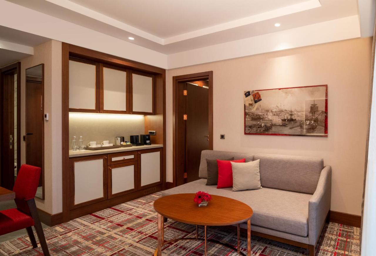Moevenpick Hotel Istanbul Asia Airport Eksteriør bilde A suite at the hotel
