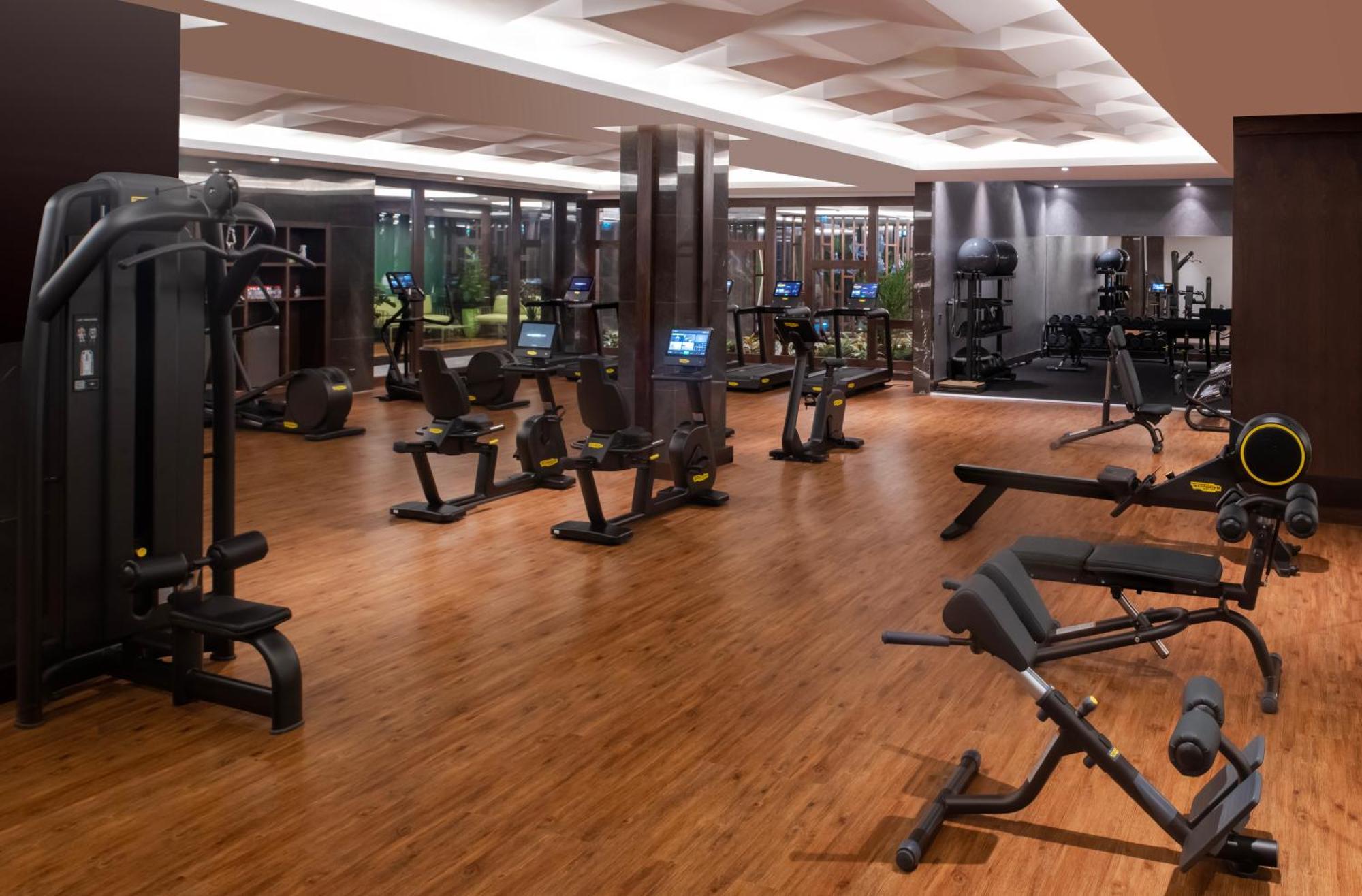 Moevenpick Hotel Istanbul Asia Airport Eksteriør bilde The gym at the hotel